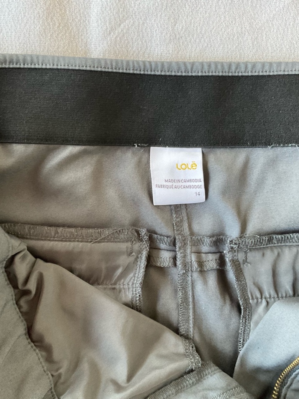 Lolë Grey Travel Pants Size 14 Stretch Lightweight Zip Pocket - Picture 4 of 5